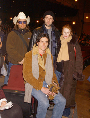 Julianne Moore, Billy Crudup, James Le Gros and Bart Freundlich at event of World Traveler (2001)