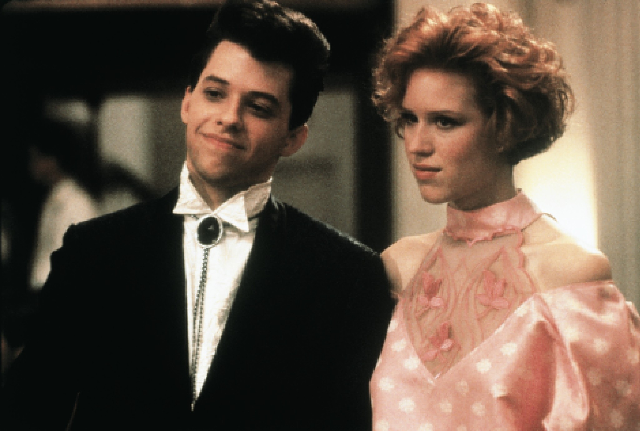 Still of Molly Ringwald and Jon Cryer in Pretty in Pink (1986)