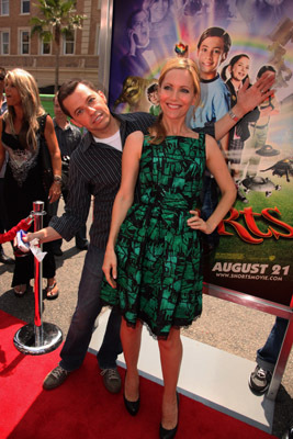 Jon Cryer and Leslie Mann at event of Shorts (2009)