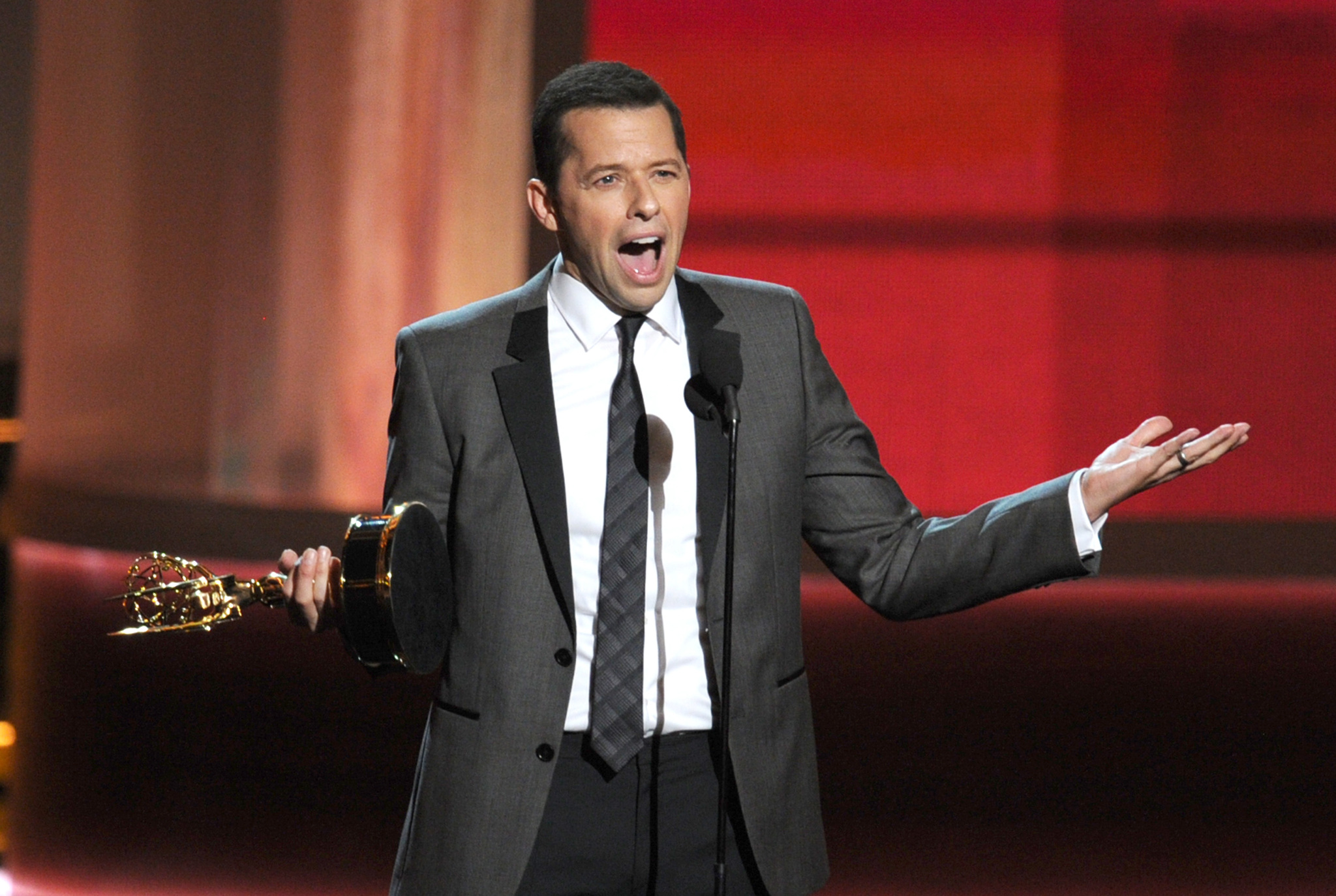 Jon Cryer at event of The 64th Primetime Emmy Awards (2012)