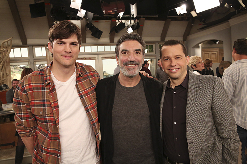 Jon Cryer, Ashton Kutcher and Chuck Lorre in Two and a Half Men (2003)