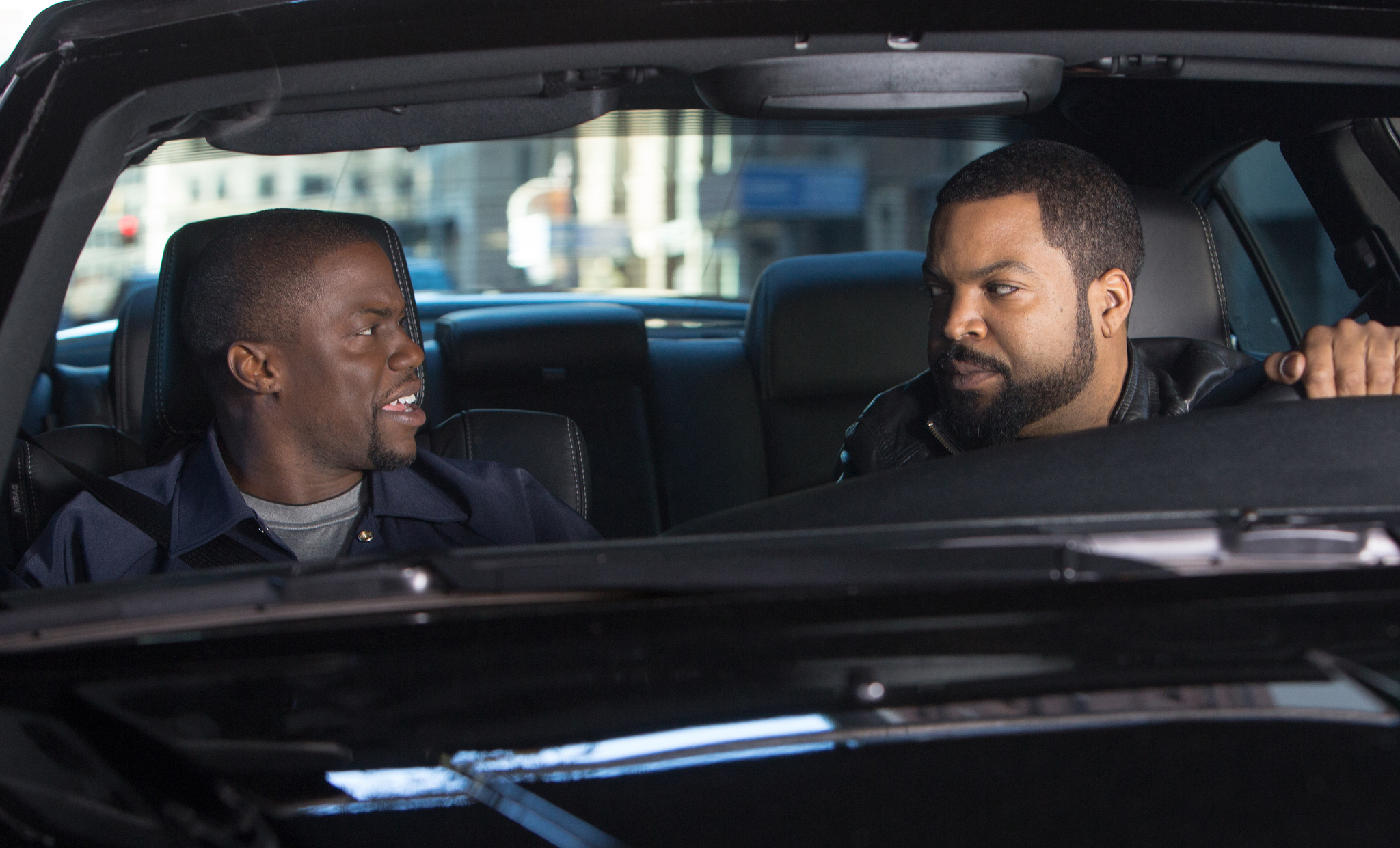 Still of Ice Cube and Kevin Hart in Ride Along (2014)