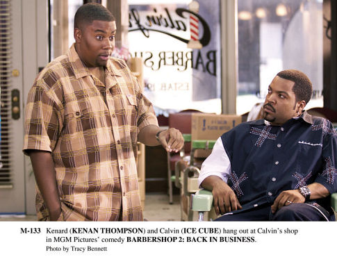Still of Ice Cube and Kenan Thompson in Barbershop 2: Back in Business (2004)
