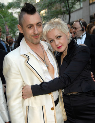 Alan Cumming and Cyndi Lauper