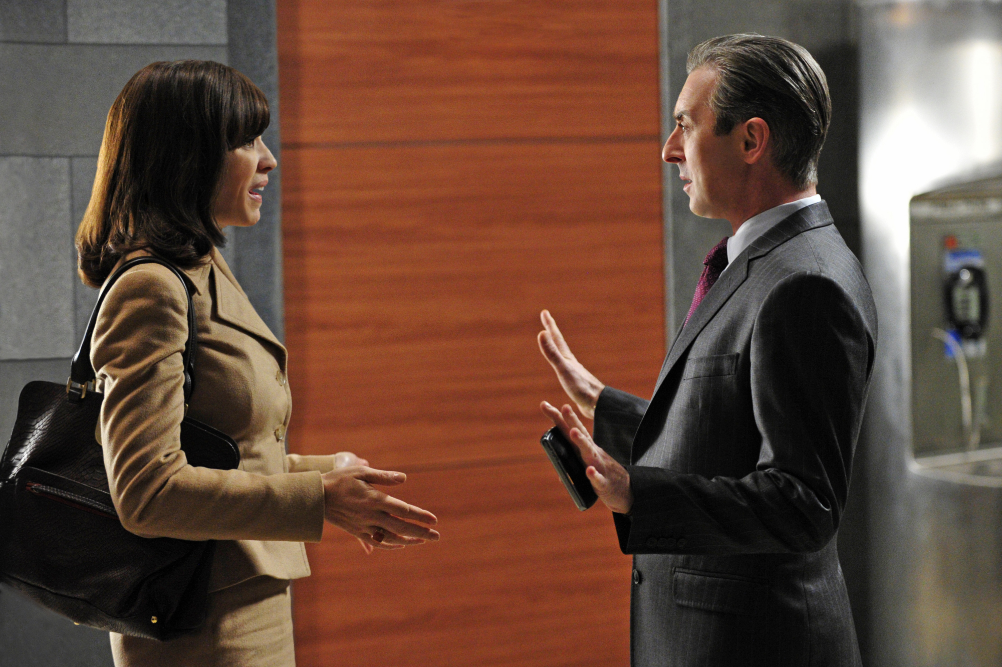 Still of Julianna Margulies and Alan Cumming in The Good Wife (2009)