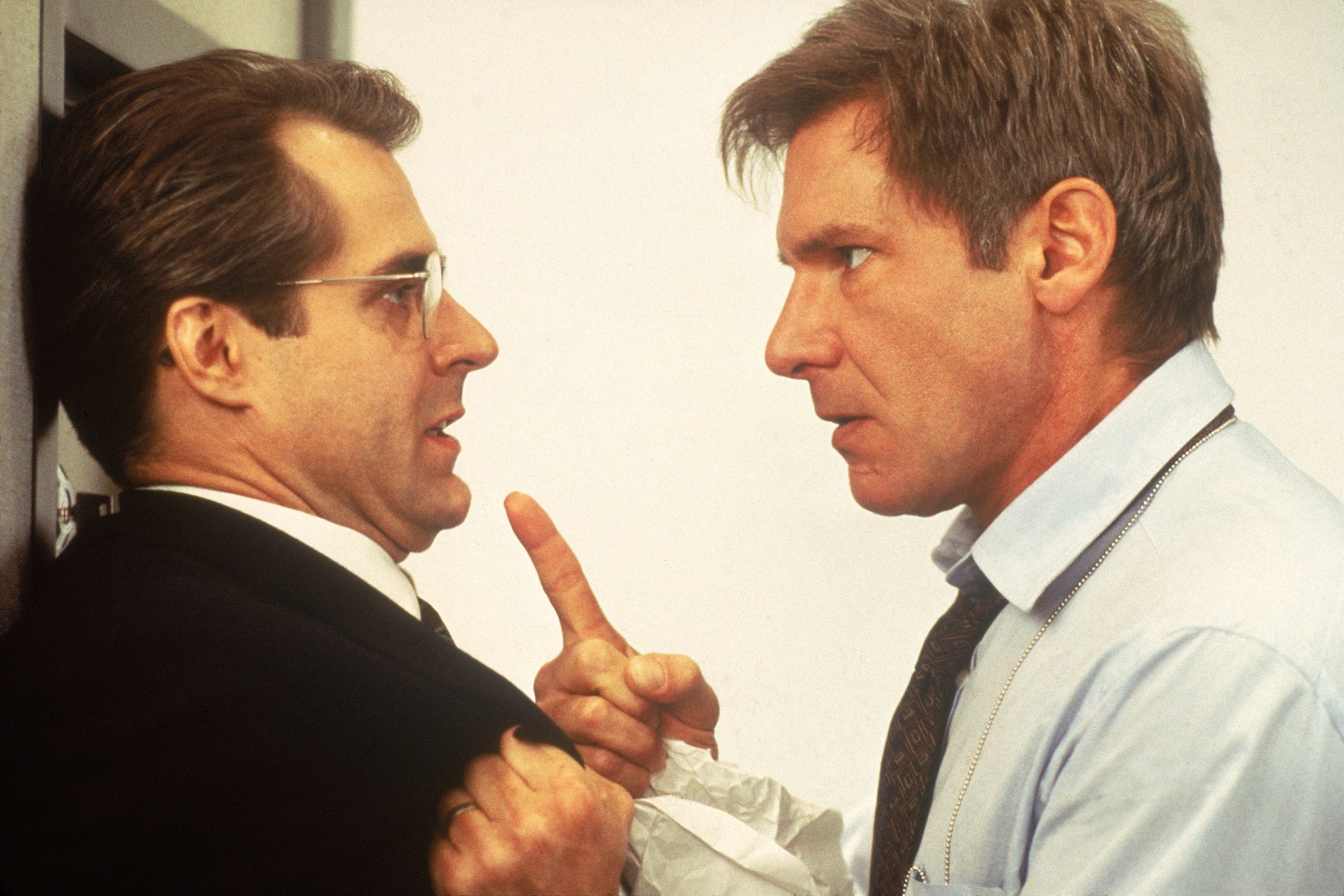 Still of Harrison Ford and Henry Czerny in Clear and Present Danger (1994)