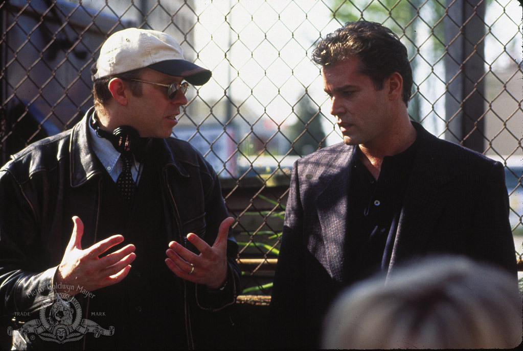 Still of Ray Liotta and John Dahl in Unforgettable (1996)