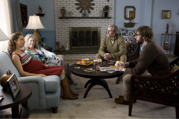 Still of Jeff Daniels, Catherine O'Hara, Maya Rudolph and John Krasinski in Away We Go (2009)