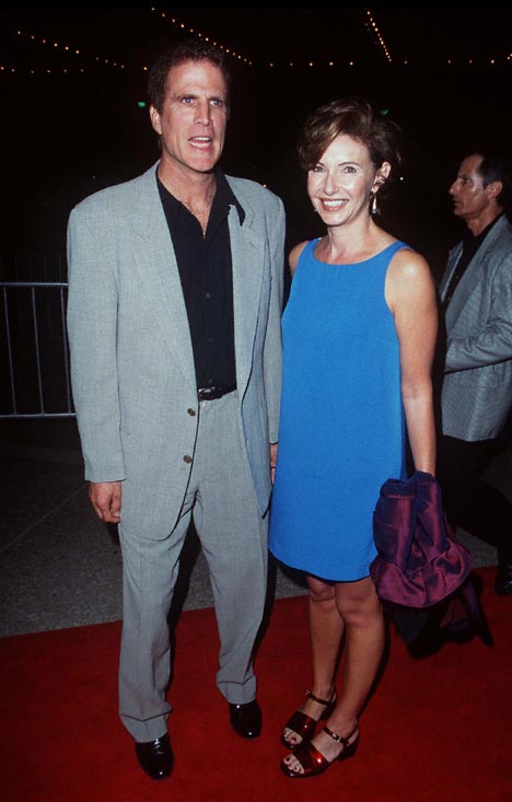 Ted Danson and Mary Steenburgen at event of That Thing You Do! (1996)