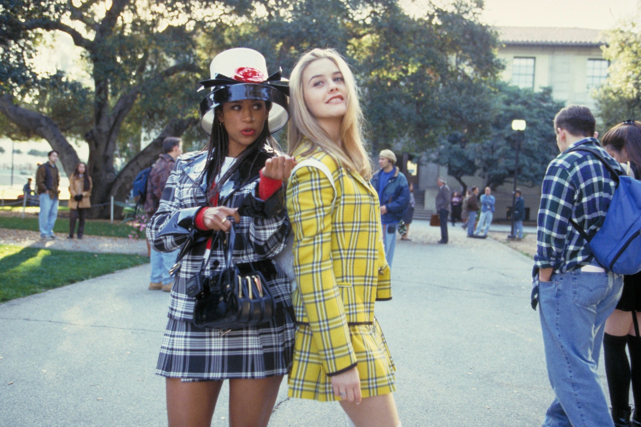 Still of Alicia Silverstone and Stacey Dash in Clueless (1995)