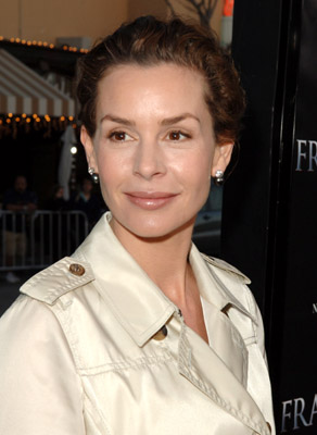 Embeth Davidtz at event of Fracture (2007)