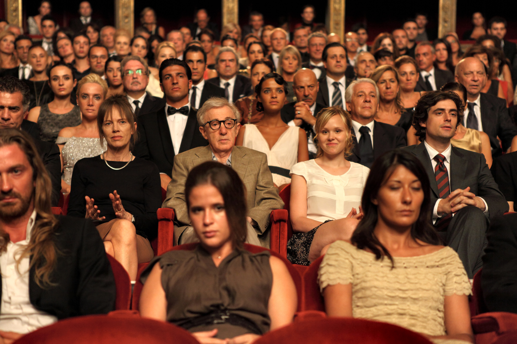 Still of Woody Allen, Judy Davis and Alison Pill in I Roma su meile (2012)