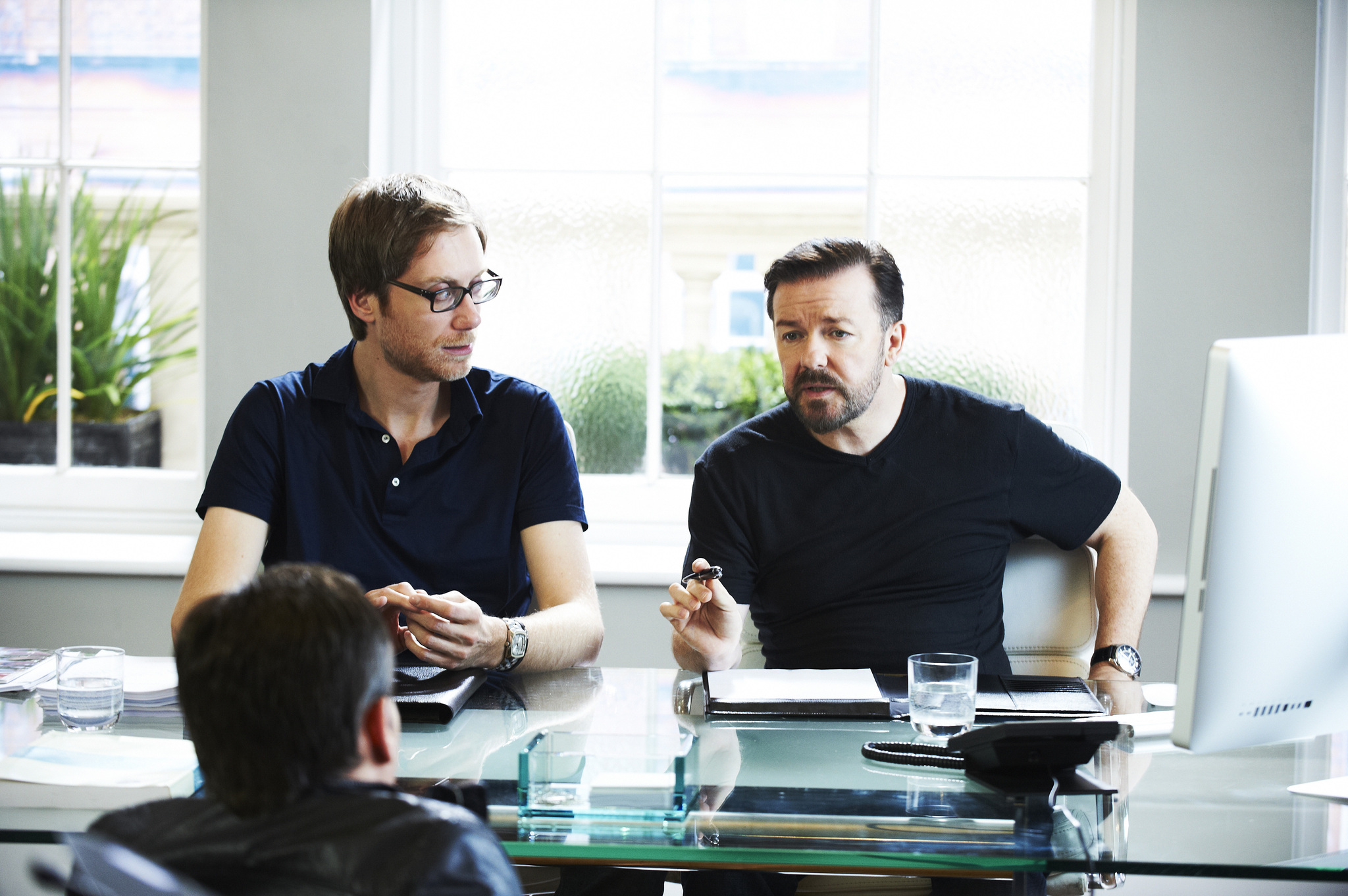Still of Warwick Davis, Ricky Gervais and Stephen Merchant in Life's Too Short (2011)