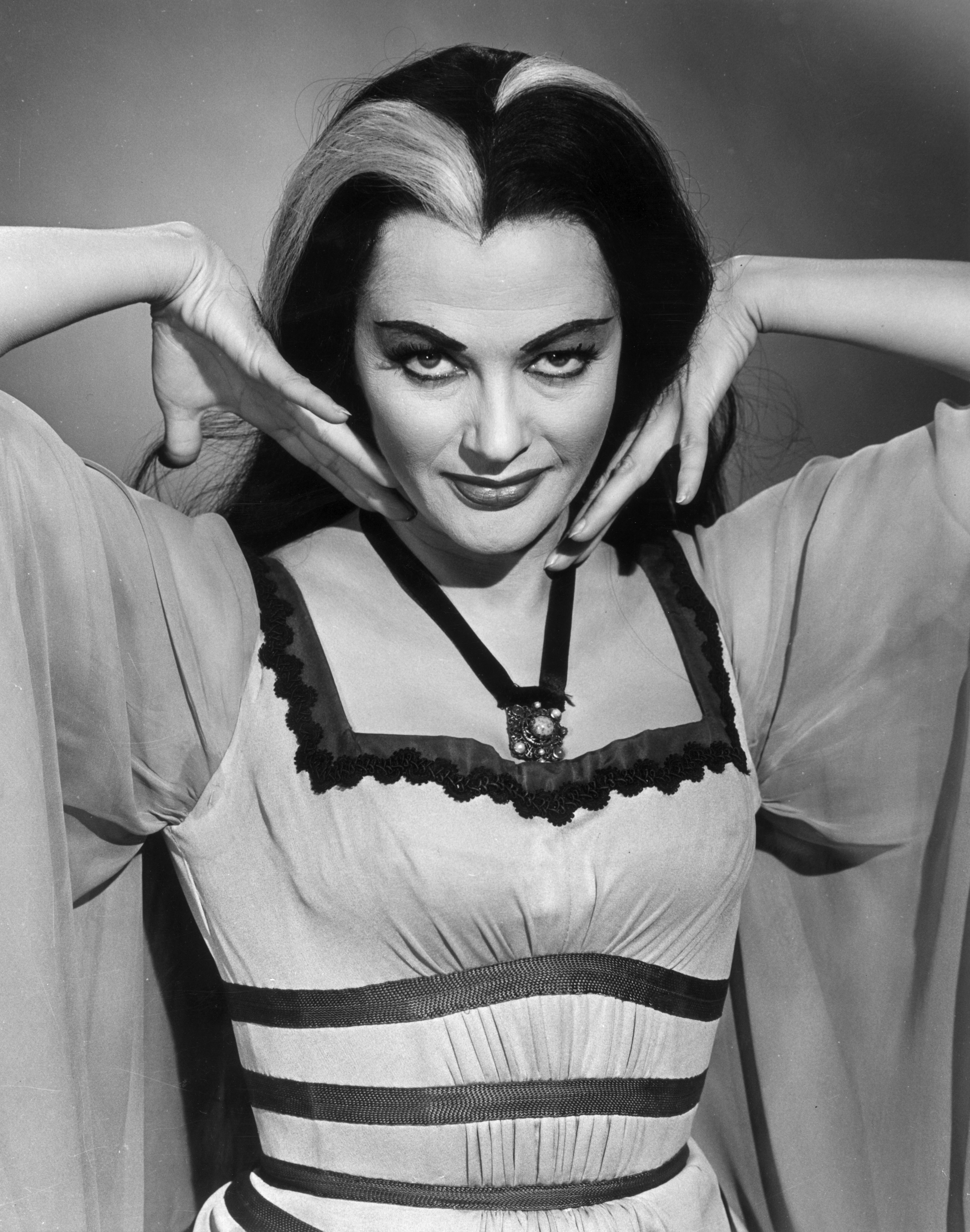 Still of Yvonne De Carlo in The Munsters (1964)