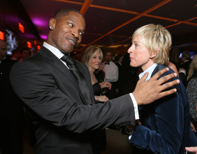 Ellen DeGeneres and Jamie Foxx at event of The 79th Annual Academy Awards (2007)