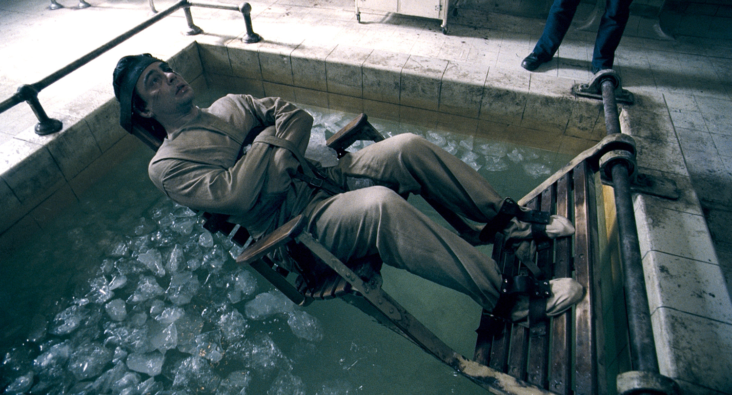 Still of Benicio Del Toro in Vilkolakis (2010)