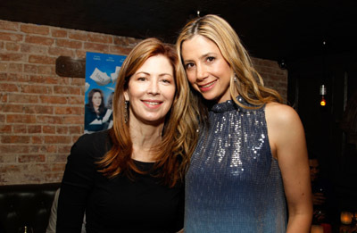 Mira Sorvino and Dana Delany at event of Multiple Sarcasms (2010)