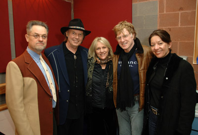 Robert Redford, Jonathan Demme, Neil Young and Pegi Young at event of Neil Young: Heart of Gold (2006)