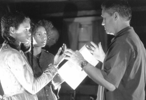 Jonathan Demme, Kimberly Elise and Thandie Newton in Beloved (1998)