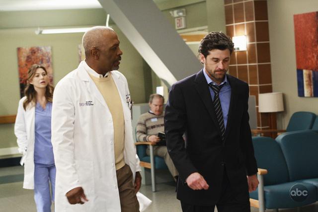 Still of Patrick Dempsey, James Pickens Jr. and Ellen Pompeo in Grei anatomija (2005)