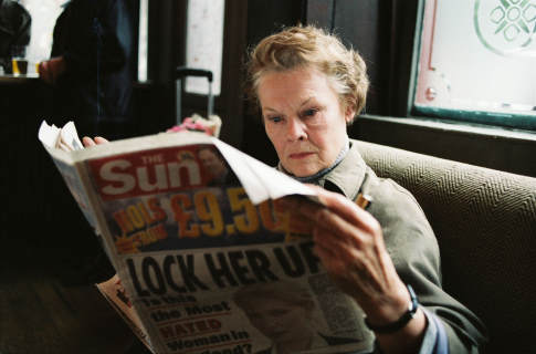 Still of Judi Dench in Notes on a Scandal (2006)