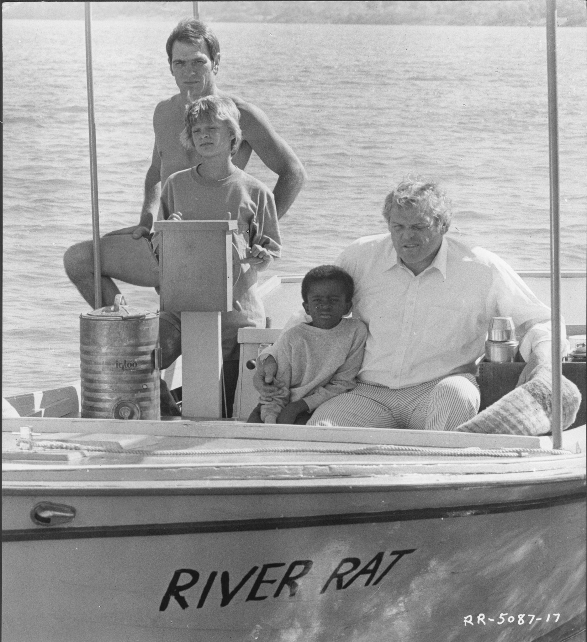 Still of Tommy Lee Jones, Martha Plimpton and Brian Dennehy in The River Rat (1984)