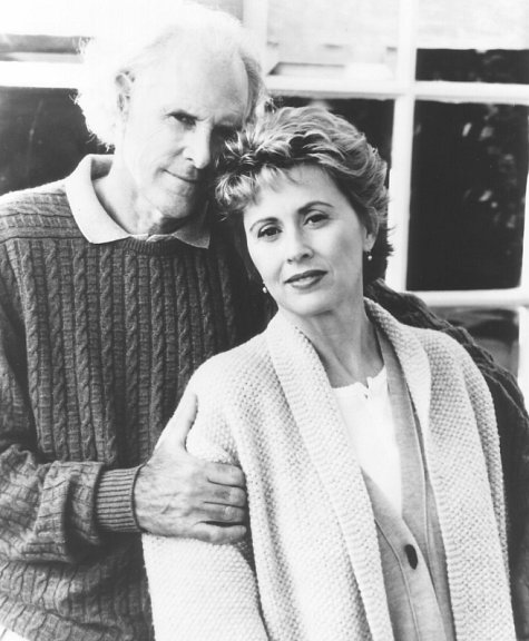 Bruce Dern and Kate Nelligan in A Mother's Prayer (1995)
