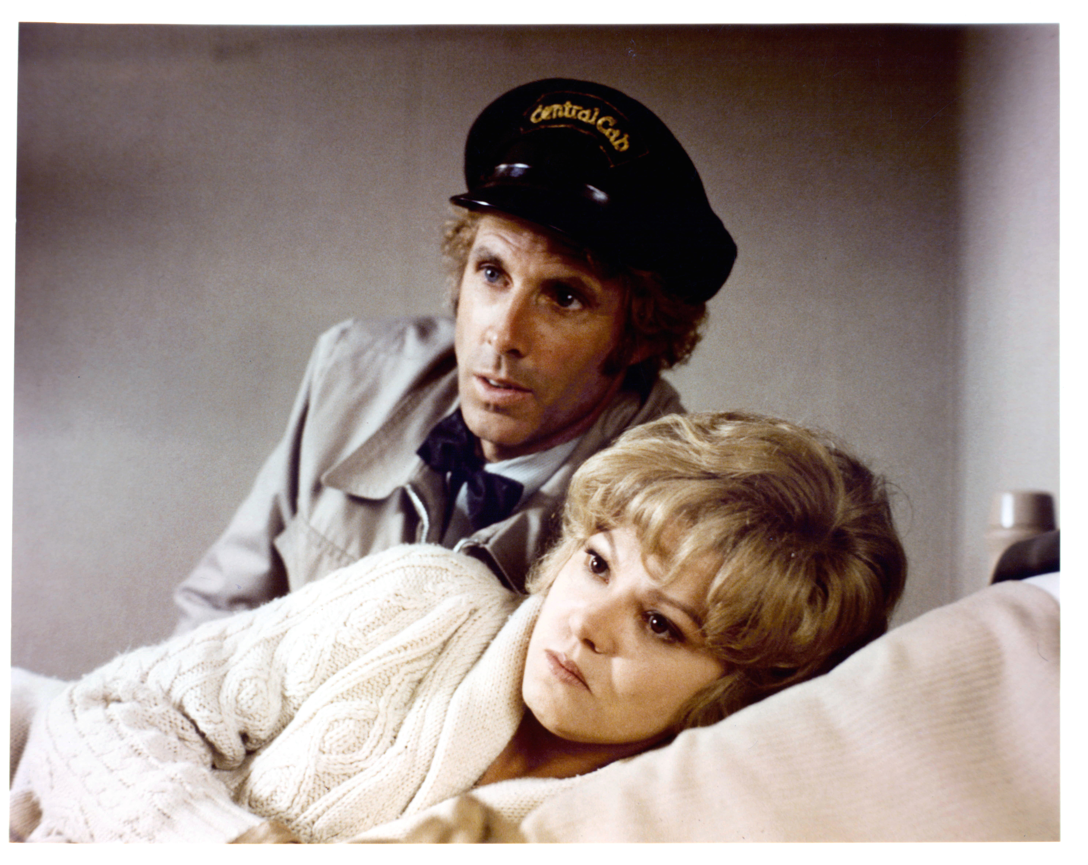 Still of Bruce Dern and Barbara Harris in Family Plot (1976)