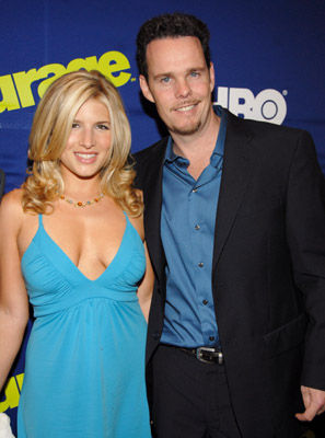 Kevin Dillon and Kate Albrecht at event of Entourage (2004)