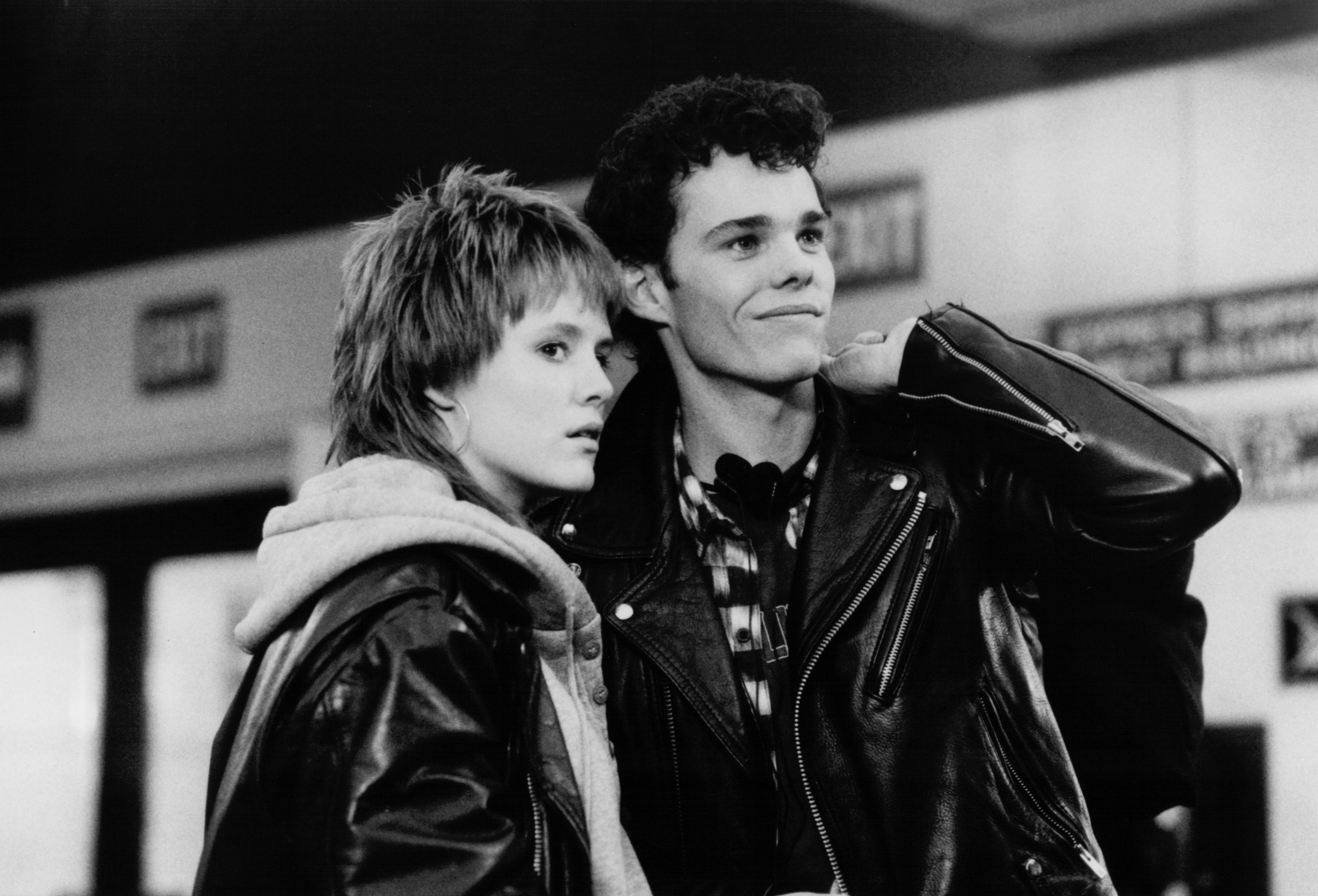 Still of Mary Stuart Masterson and Kevin Dillon in Immediate Family (1989)