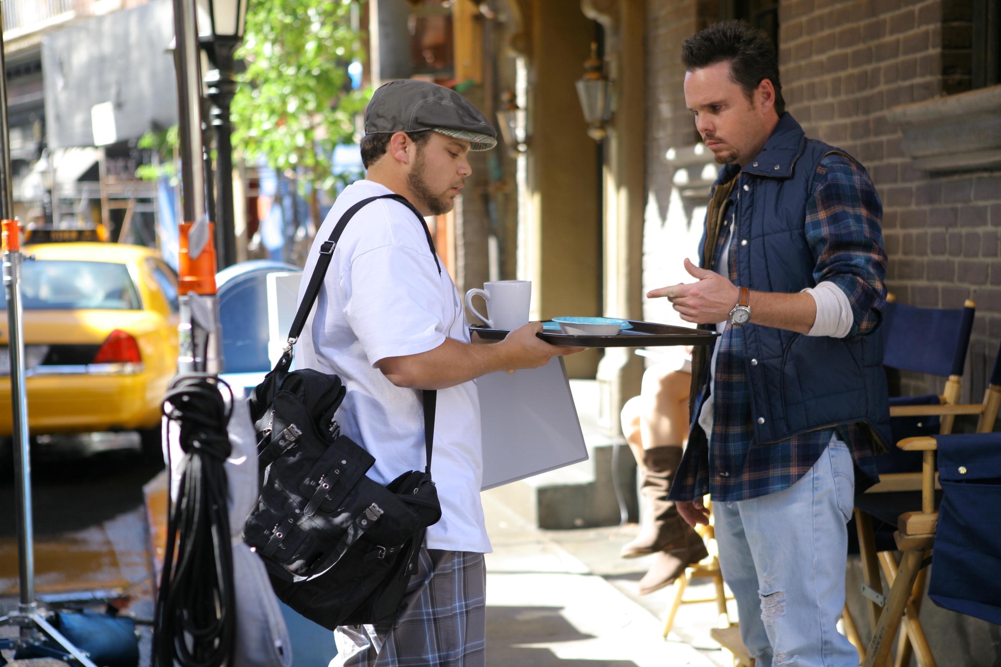 Still of Kevin Dillon and Jerry Ferrara in Entourage (2004)