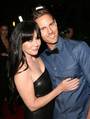 Shannen Doherty and Christopher Landon at event of Burning Palms (2010)
