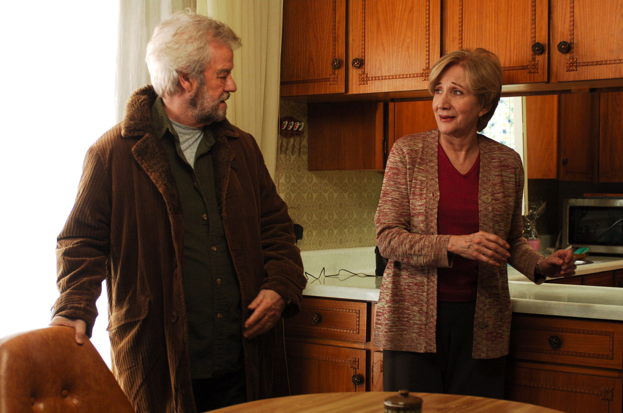 Still of Olympia Dukakis and Gordon Pinsent in Away from Her (2006)