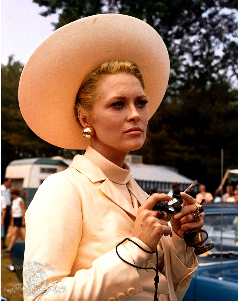 Still of Faye Dunaway in The Thomas Crown Affair (1968)