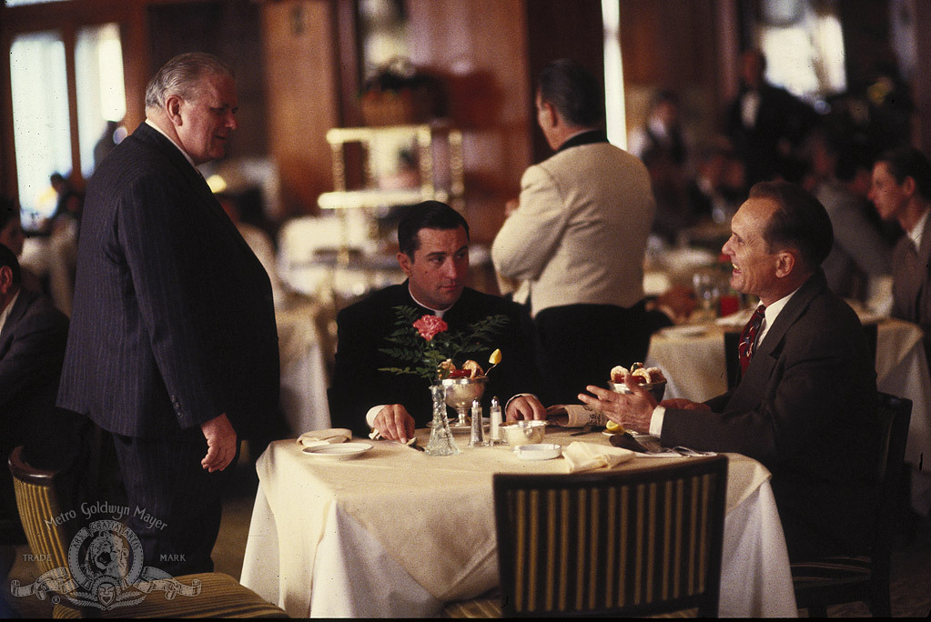 Still of Robert De Niro, Robert Duvall and Charles Durning in True Confessions (1981)