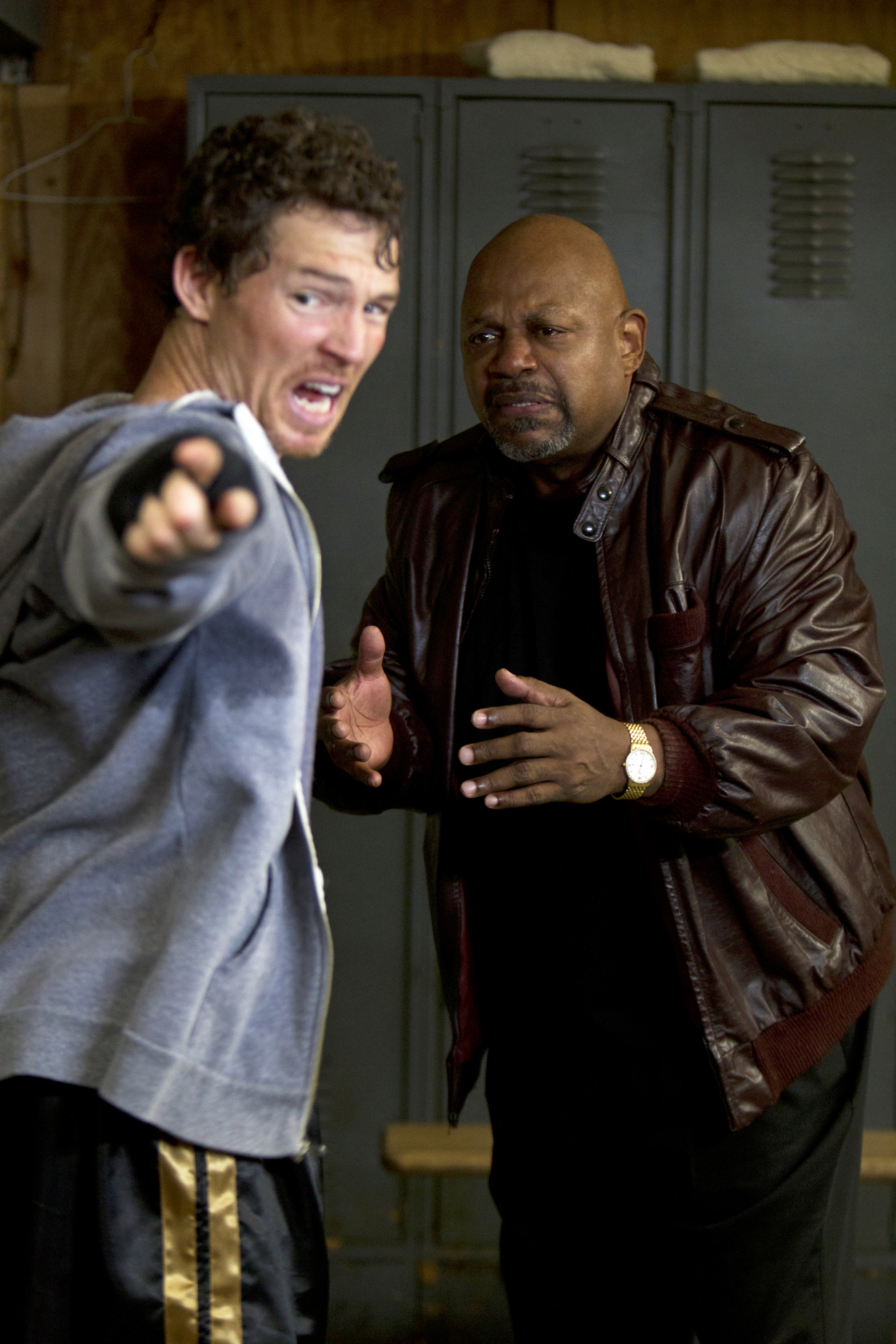 Still of Charles S. Dutton and Shawn Hatosy in Nusikalstami protai (2005)