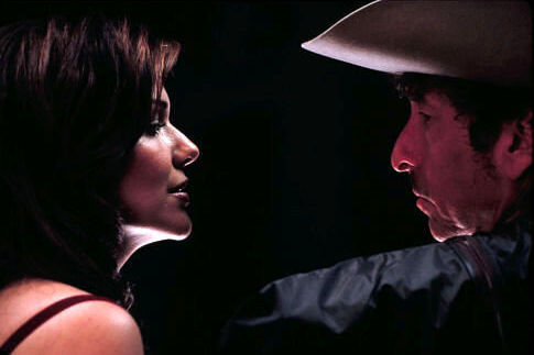 Still of Bob Dylan and Laura Harring in Masked and Anonymous (2003)