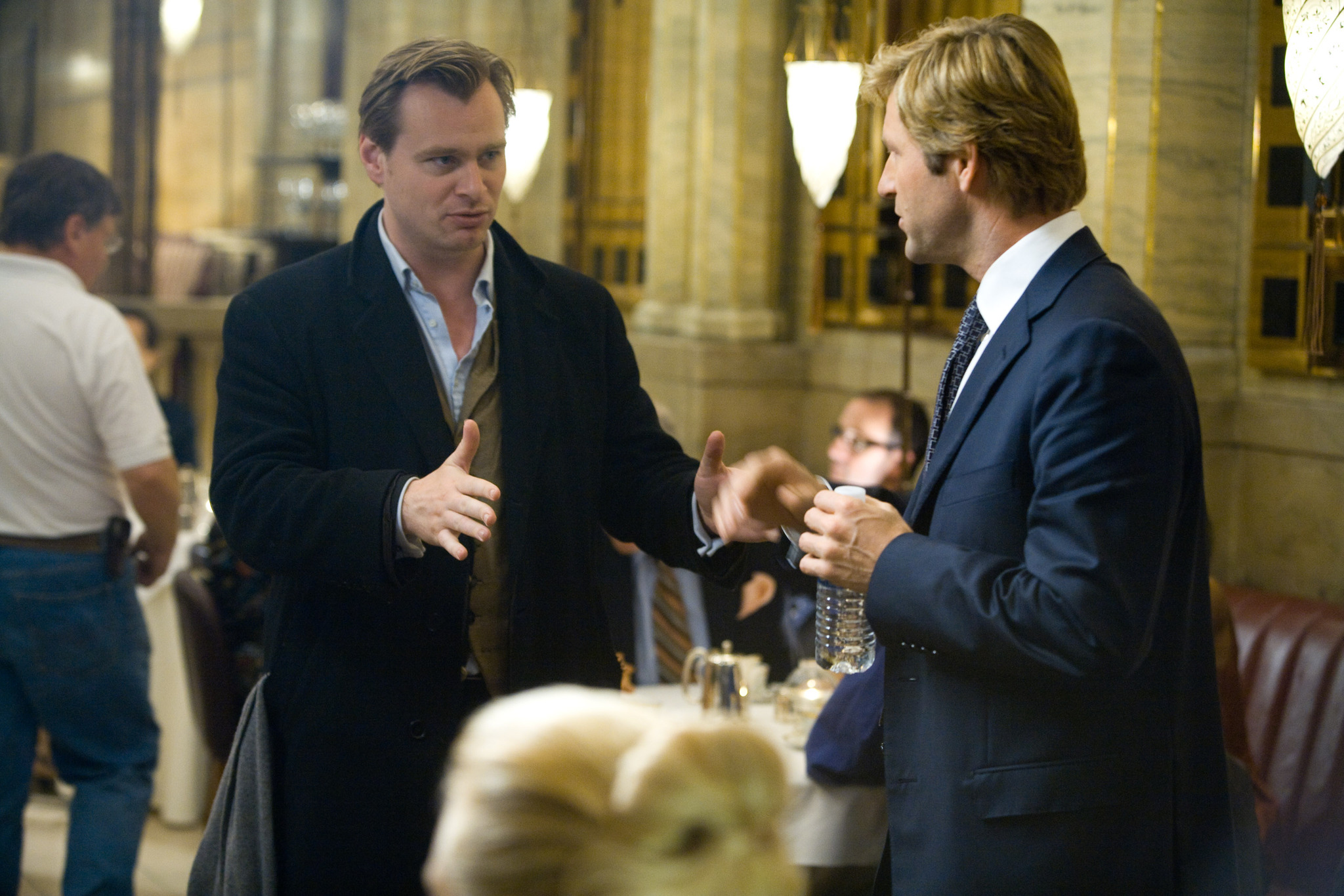 Still of Aaron Eckhart and Christopher Nolan in Tamsos riteris (2008)