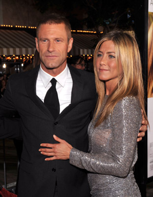 Jennifer Aniston and Aaron Eckhart at event of Love Happens (2009)