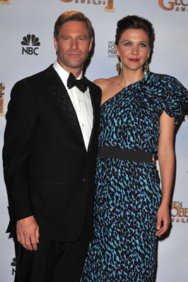 Aaron Eckhart and Maggie Gyllenhaal at event of The 66th Annual Golden Globe Awards (2009)