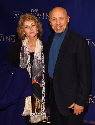Hector Elizondo at event of The West Wing (1999)