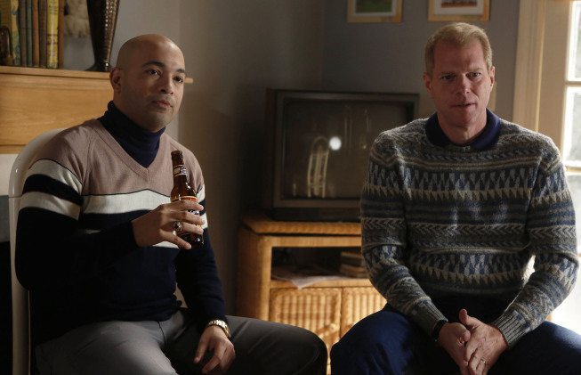 Still of Noah Emmerich and Maximiliano Hernández in The Americans (2013)