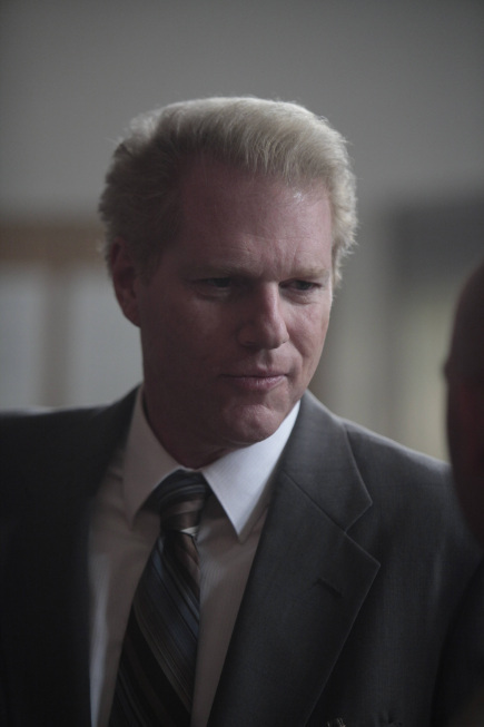 Still of Noah Emmerich and Craig Blankenhorn in The Americans (2013)