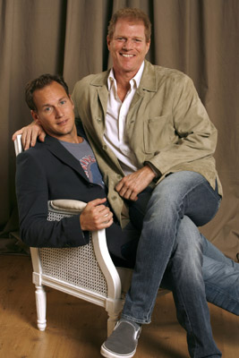 Noah Emmerich and Patrick Wilson at event of Mazi vaikai (2006)