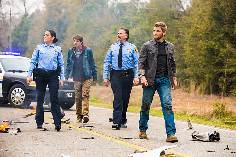 Still of Jeff Fahey, Mike Vogel, Colin Ford and Natalie Martinez in Under the Dome (2013)