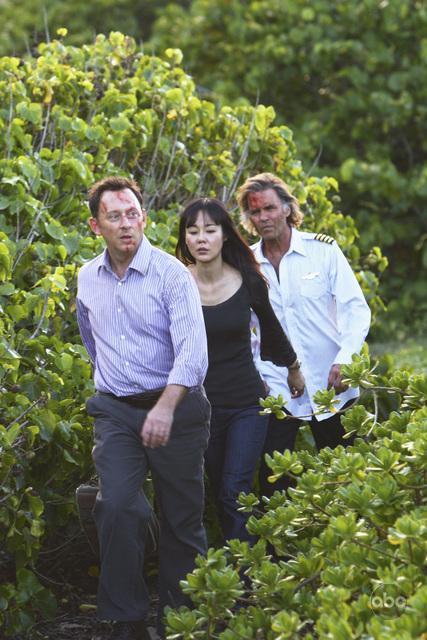 Still of Jeff Fahey, Michael Emerson and Yunjin Kim in Dinge (2004)