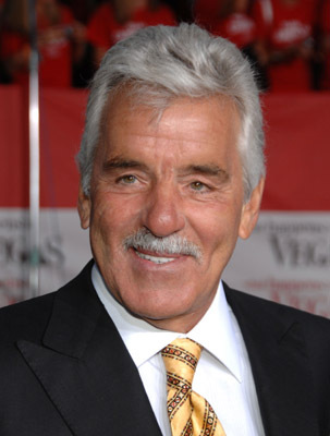Dennis Farina at event of What Happens in Vegas (2008)