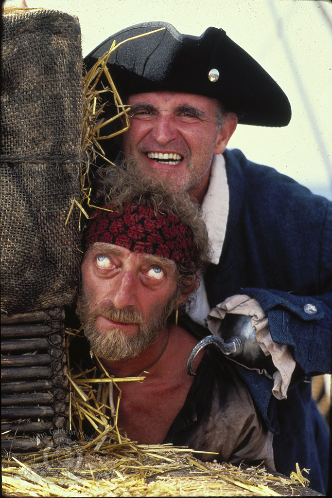 Still of Marty Feldman and Peter Boyle in Yellowbeard (1983)