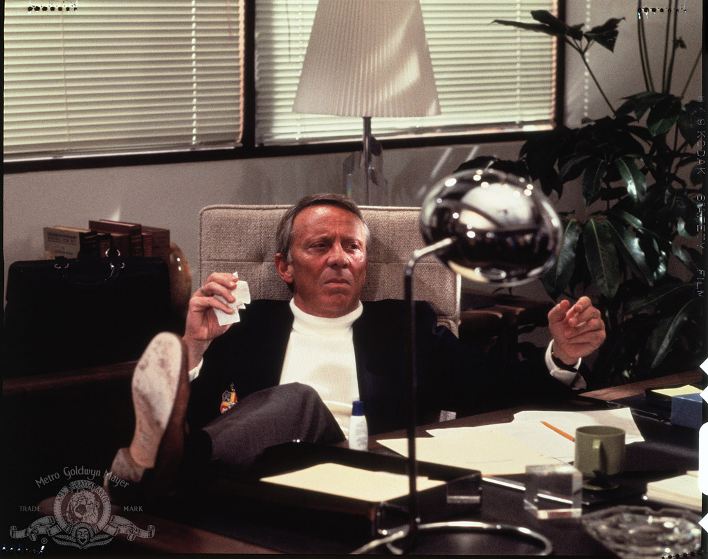 Still of Norman Fell in The End (1978)