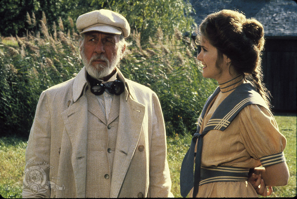 Still of José Ferrer and Julie Hagerty in A Midsummer Night's Sex Comedy (1982)